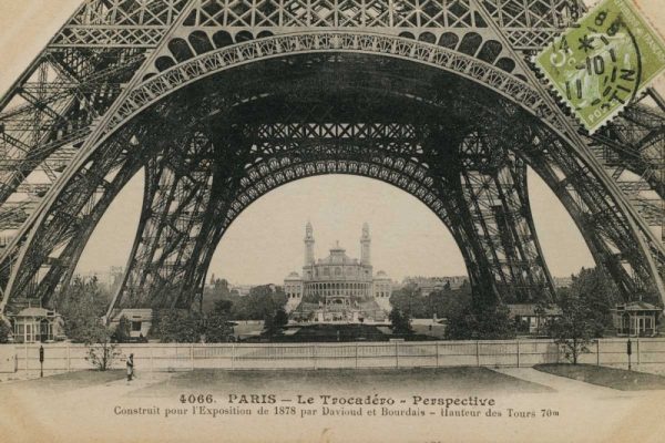 Le Base de la Tour Eiffel
